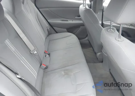 2022 Hyundai Elantra Sel z USA, uszkodzony, nr VIN KMHLM4AG5NU333620